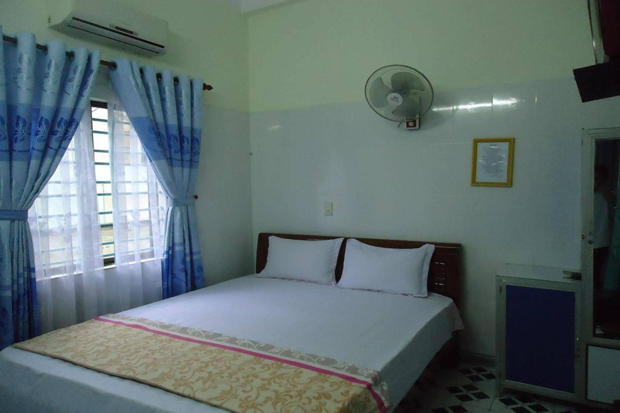 Anh Linh 1 Hotel Dong Hoi Exterior foto